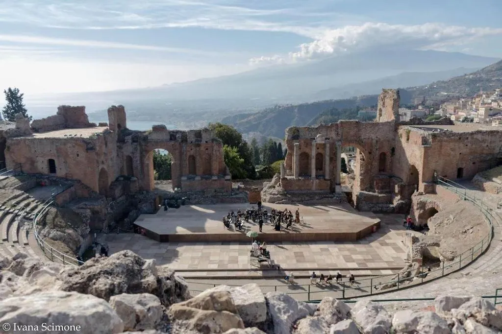 Villa Casanica-Taormina 0*, Taormina