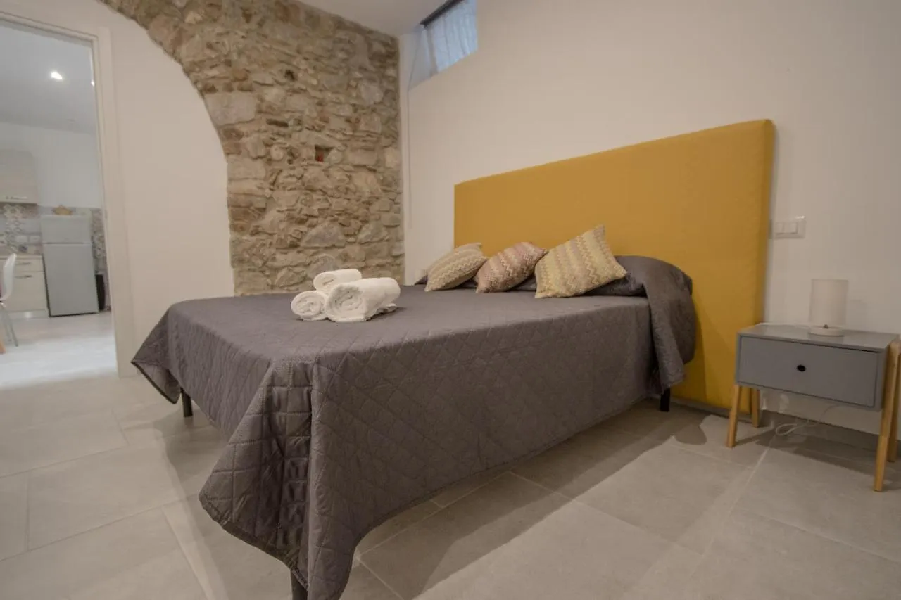 Villa Casanica-Taormina 0*, Taormina