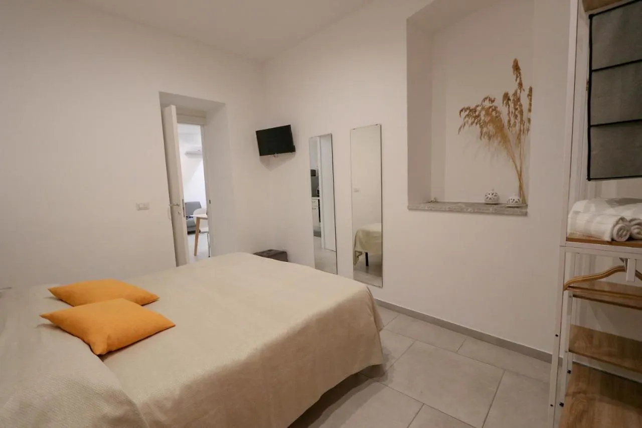 Villa Casanica-Taormina 0*, Taormina